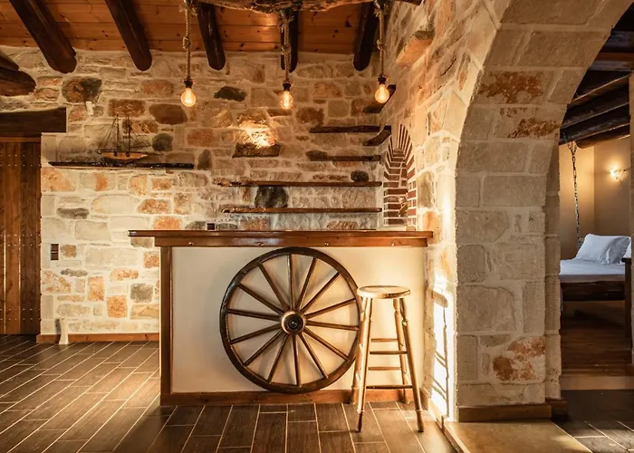 Stonemill Villa, A Sumptuous Escape, By Thinkvilla 빌라 Exo Khora