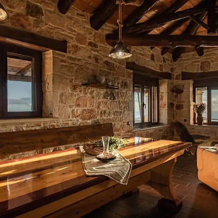 Stonemill Villa, A Sumptuous Escape, By Thinkvilla فيلة